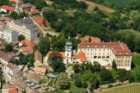 /album/fotogalerie-muzeum-hracek-na-zamku-benatky-nad-jizerou/benatky-zamek-jpg/