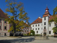 /album/fotogalerie-lazne-trebon-komplex-aurora-a-bertiny-lazne/zamek-trebon-034-jpg/