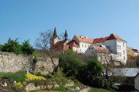 /album/fotogalerie-chvalsky-zamek-cerny-most-chvaly/jarni-pohled-z-podskali-jpg/