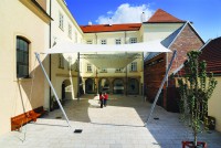 /album/fotogalerie-chvalsky-zamek-cerny-most-chvaly/zamek-zadni-strana-jpg/