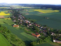 /album/fotogalerie-cyklostezka-z-ceske-skalice-na-kuks-za-matyasem-bernardem-braunem/obec-vlckovice-v-podkrkonosi-jpg/