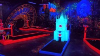 /album/fotogalerie-prague-golf-and-games-prvni-black-light-adventure-minigolf-v-praze-stolni-hry-a-unikove-hry/praguegolfandgames13-jpg/