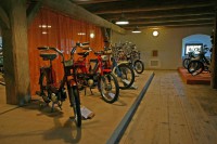 /album/fotogalerie-muzeum-motokol-a-galerie-klobouku-nove-hrady/motokola-expozice-mopedu-zahranicnich-vyrobcu-v-prizemi2-jpg1/