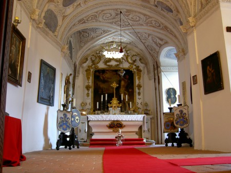 cesky-sternberk-castle-cz-chapel