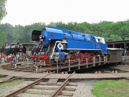 Parní lokomotiva tendrová 477.043