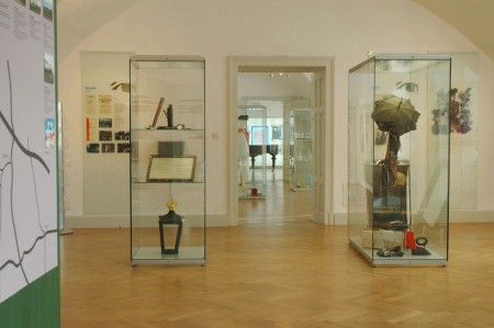 expozice PRO VŠECHNY SMYSLY - pruhled-expozicnimi-saly
