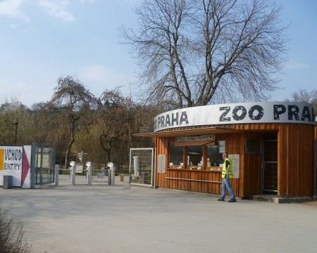 zoologicka-zahrada-hl-m-prahy - troja-zoo-vchod-jih