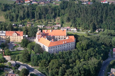 zamek-bela-pod-bezdezem-mlada-boleslav