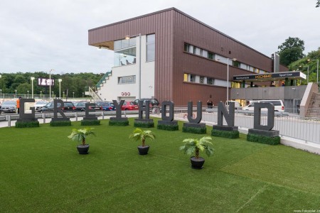 zavody-motokar-a-zavodnich-slapadel-v-greyhound-park-motol