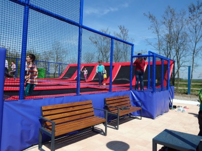 fajnpark-chlumec-nad-cidlinou-zabavni-park - sikme trampoliny
