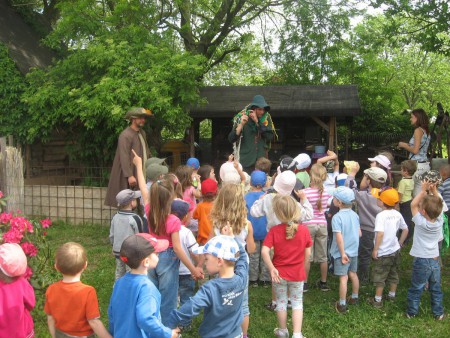 fistron-park-zookoutek-zviratkov - zaukolovani-pred-kralikama